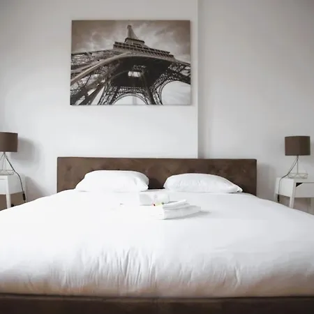 Charming Penthouse In The Center Daire *