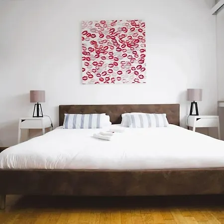Daire Charming Penthouse In The Center *