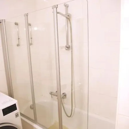 Charming Penthouse In The Center Appartement