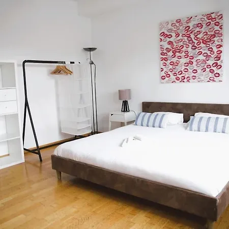 Charming Penthouse In The Center *