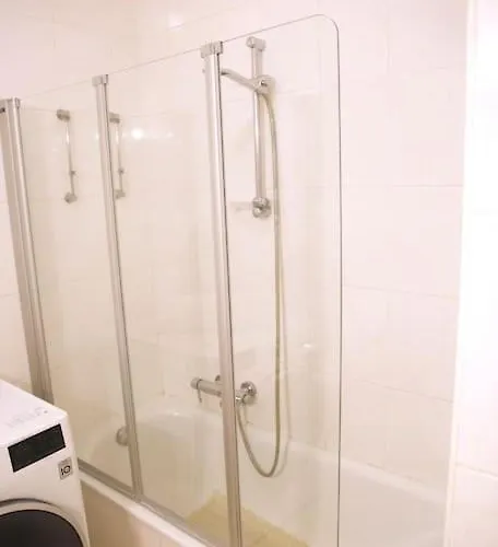 Charming Penthouse In The Center شقة